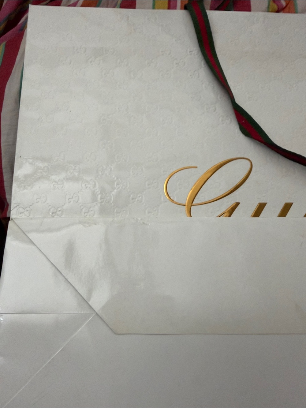 Gucci White shopping bag with Red & Green Ribbon Logo - Picture 5 of 6